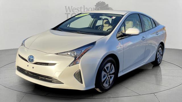 2017 toyota prius three