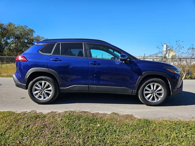 2022 toyota corolla cross le