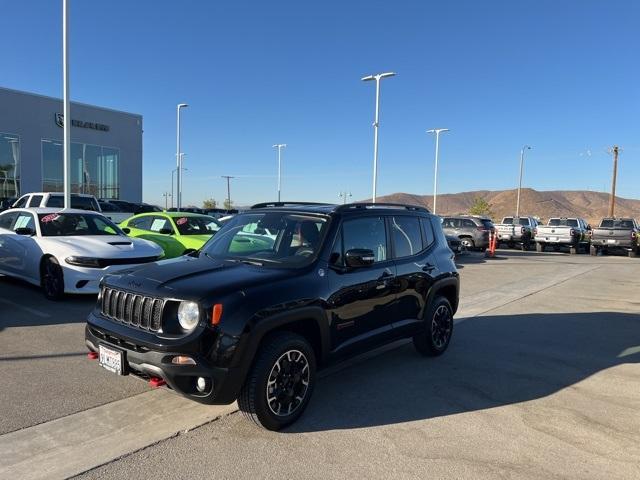 2023 jeep renegade trailhawk