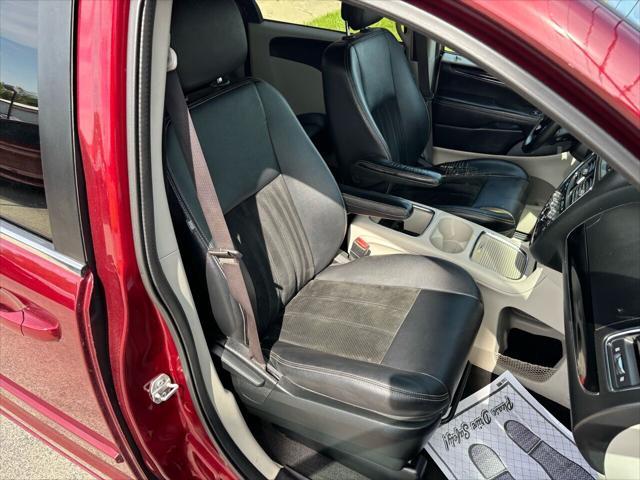2017 dodge grand caravan sxt