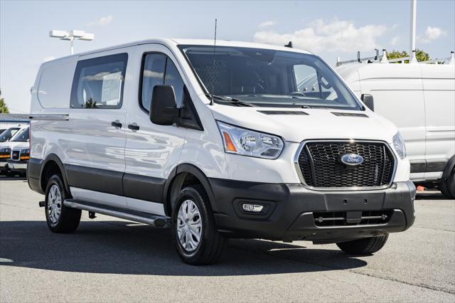 2022 ford transit-150 base