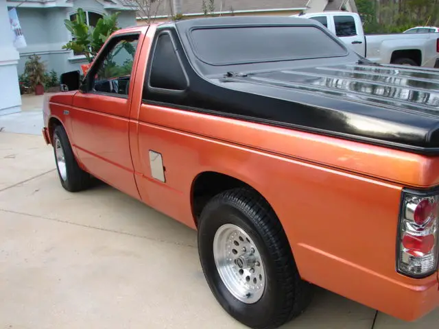 1982 chevy v-8 s-10 crate motor ps,pb,ac must see