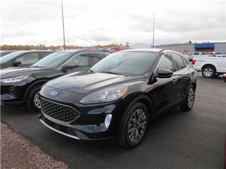 2020 Ford Escape titanium