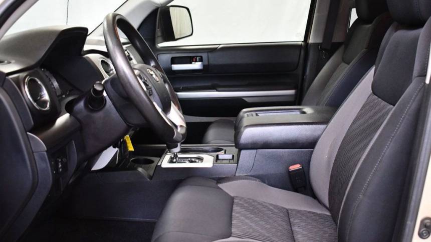 2017 toyota tundra sr5