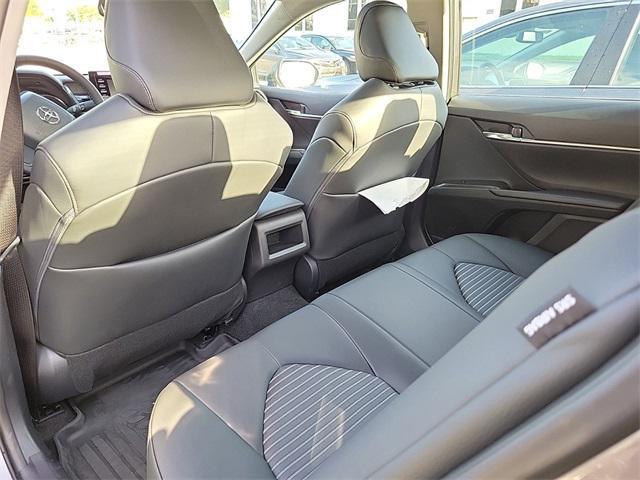 2024 toyota camry se