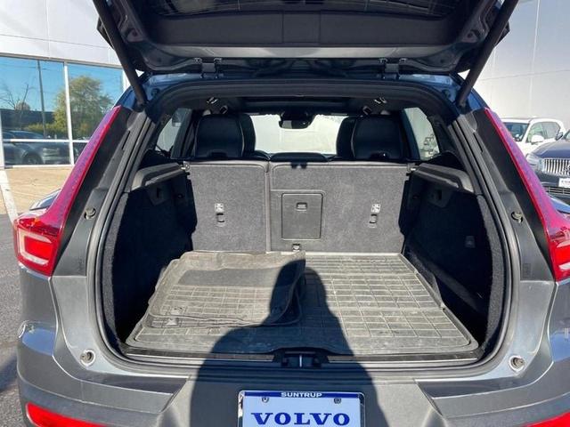 2019 volvo xc40 t5 r-design