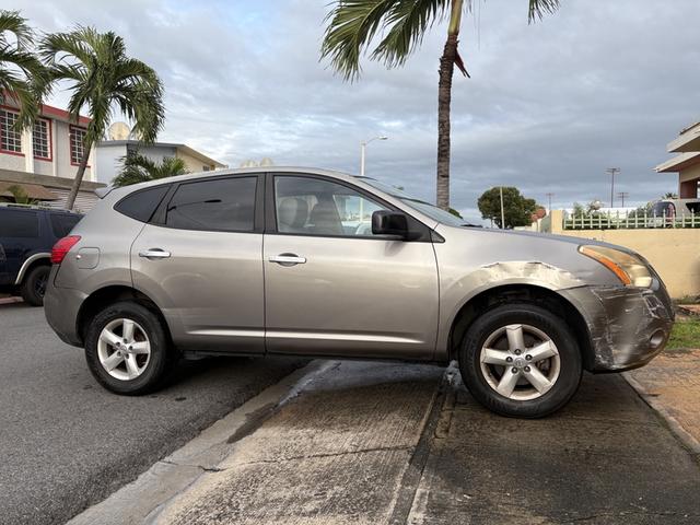 2010 nissan rogue s