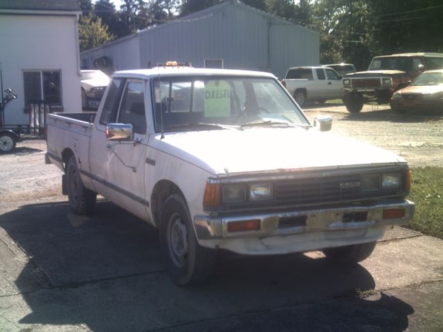 1984 datsun nissan king cab diesel truck