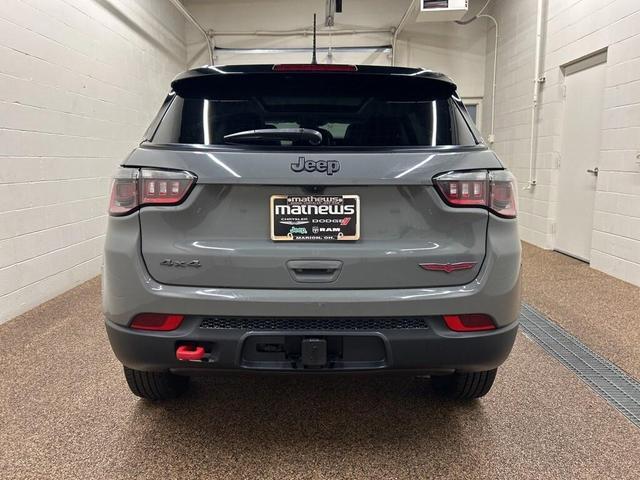2022 jeep compass trailhawk