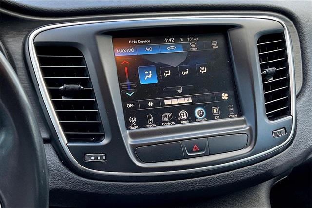 2017 chrysler 200 limited