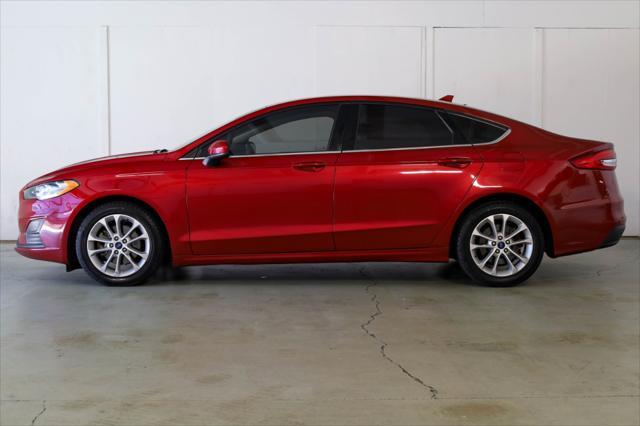 2020 ford fusion se