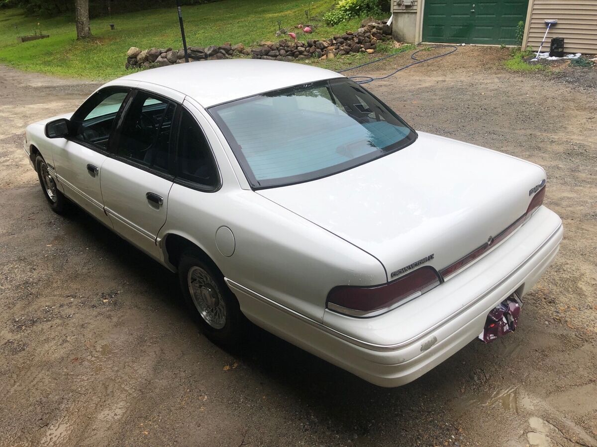 1994 ford crown victoria sedan white rwd automatic lx