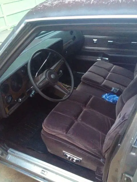 1 owner grandma owned 1983 pontiac bonneville velvet interior 350 v8 small block