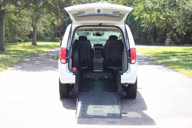 2019 dodge grand caravan se