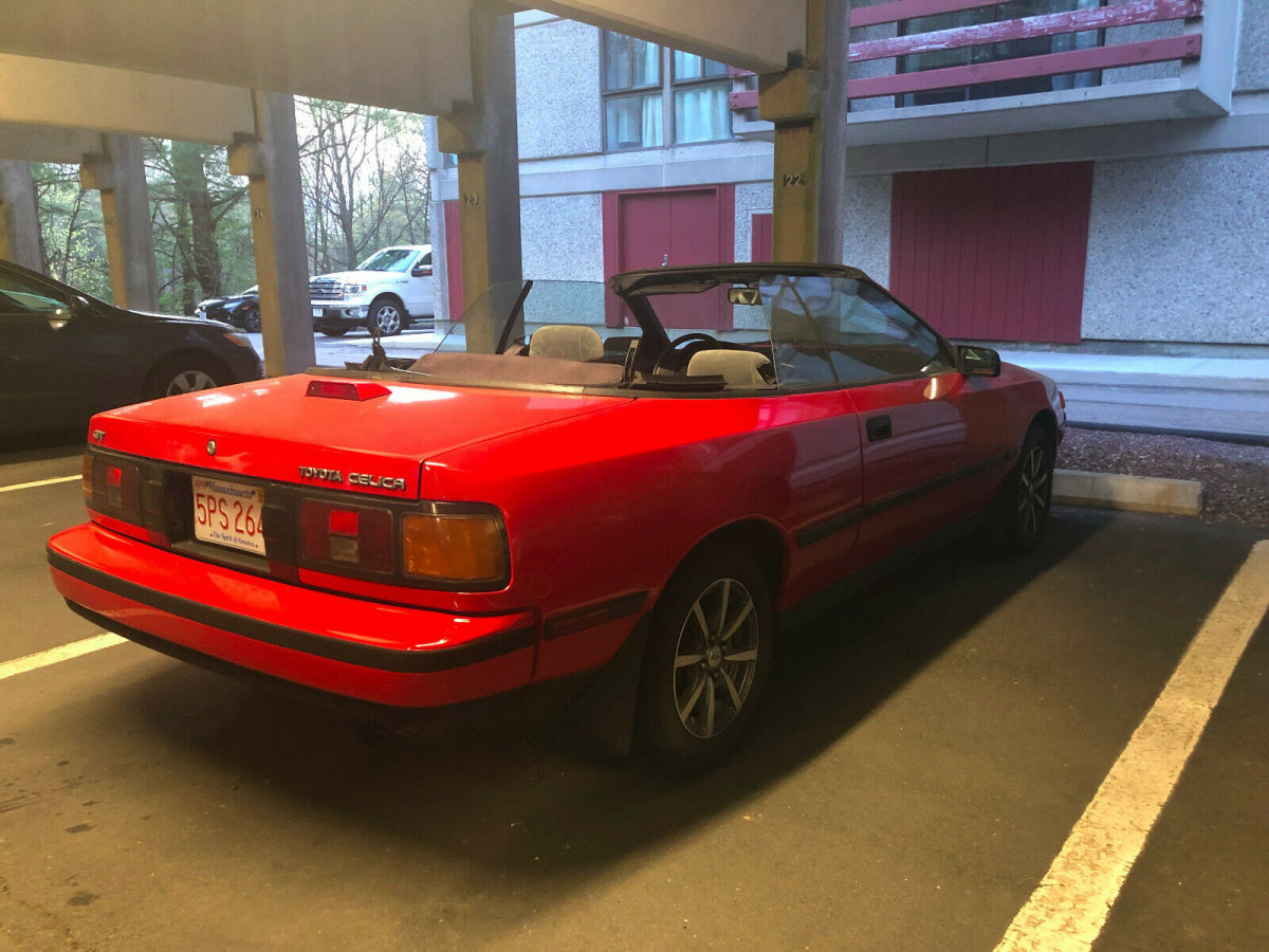 1987 toyota celica gt convertible, low mileage for the year, very clean interior