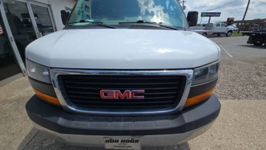 2017 gmc savana 2500