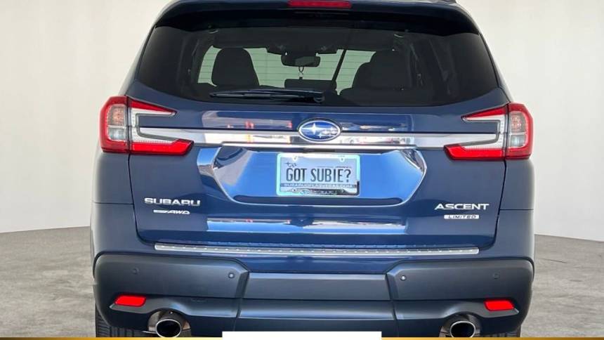 2023 subaru ascent limited 8-passenger