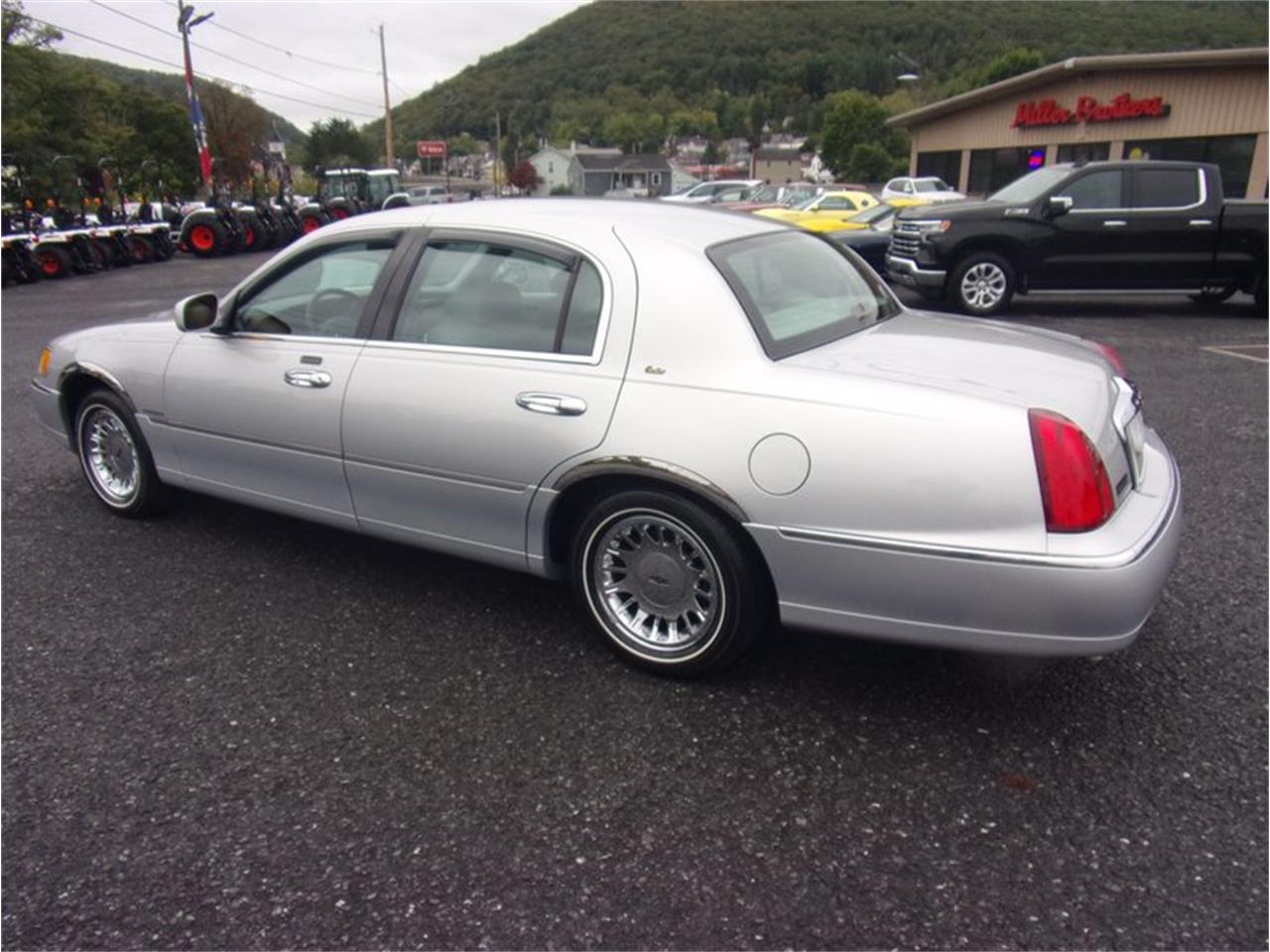 2000 lincoln town car