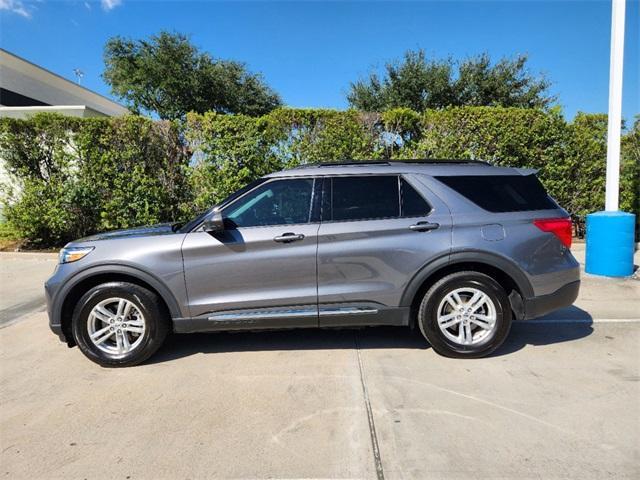2022 ford explorer xlt