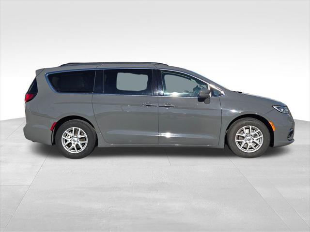 2022 chrysler pacifica touring l