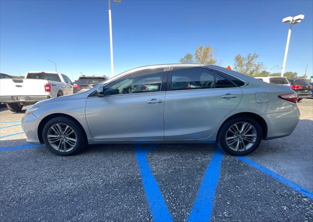 2016 toyota camry se
