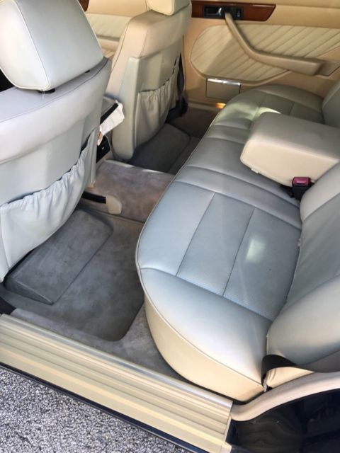 91 mercedes 420sel , excellent condition, ac, auto, 220k mi, runs great