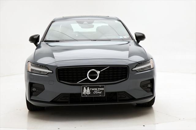 2022 volvo s60 t5 r-design