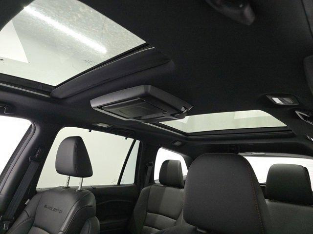 2022 honda pilot awd black edition