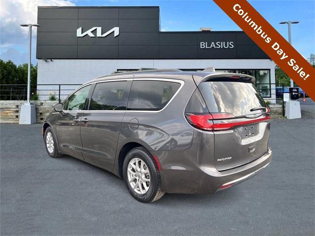 2022 chrysler pacifica touring l