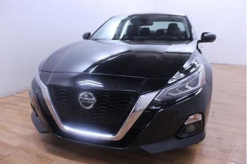 2019 nissan altima 2.5 platinum 4dr front-wheel drive sedan in wyoming, michigan