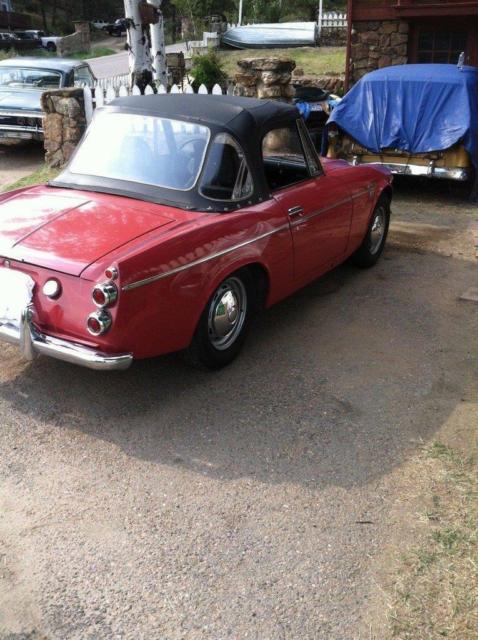 1969 datsun 1600 convertible/ heard top 69226 miles red convertible 4 cyl manual