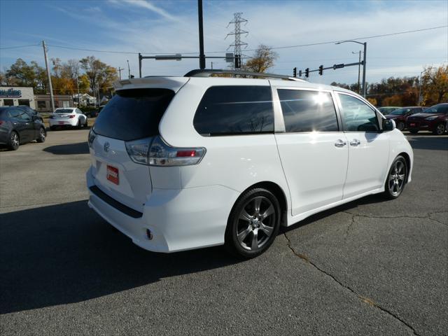 2017 toyota sienna l