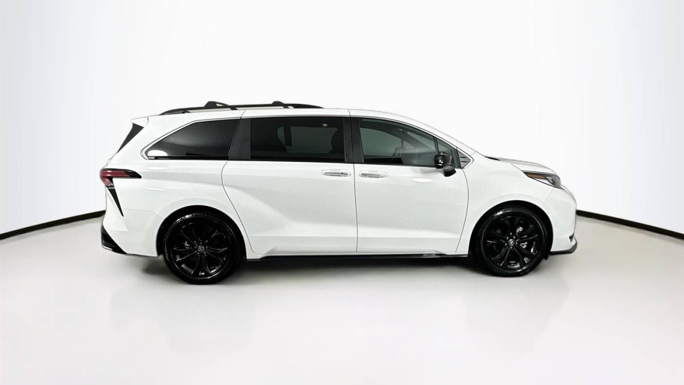2023 toyota sienna xse 7-passenger