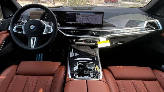 2025 BMW X7