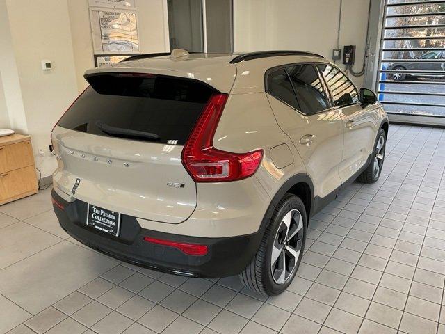 2025 volvo xc40 b5 plus dark theme