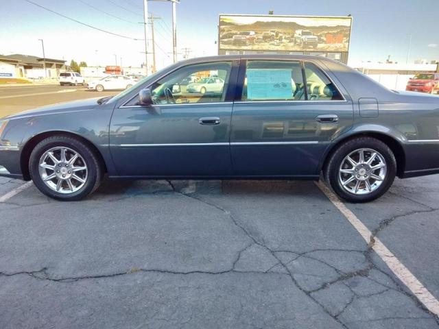 2011 cadillac dts luxury