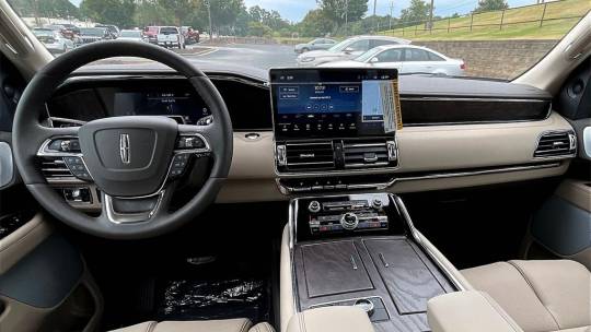 2024 Lincoln Navigator