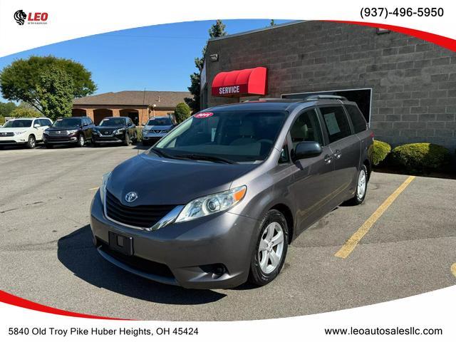 2011 toyota sienna le