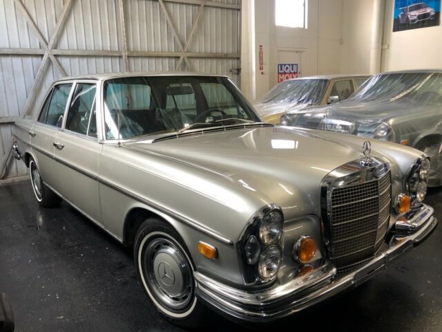 1972 mercedes-benz 280se 4.5 70k miles same owner since 1980
