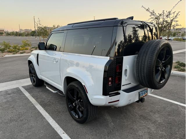 2022 land rover defender s