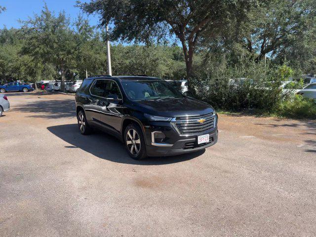 2022 chevrolet traverse lt leather