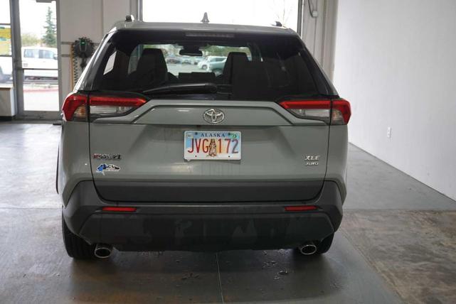 2022 toyota rav4 xle