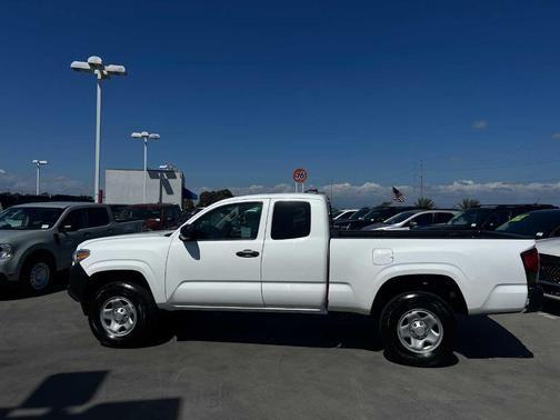 2023 toyota tacoma