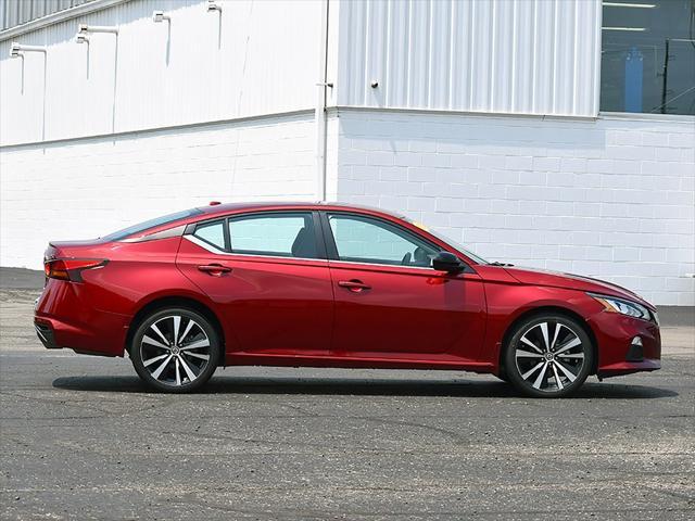 2022 nissan altima sr intelligent awd