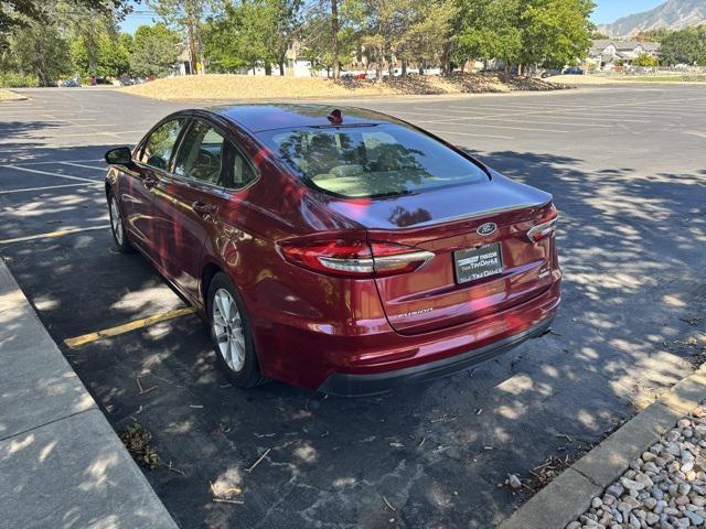 2019 ford fusion se