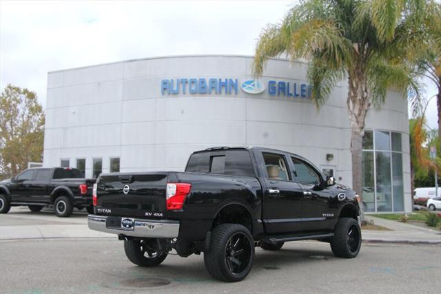 2017 nissan titan sv