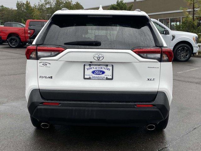 2022 toyota rav4 xle