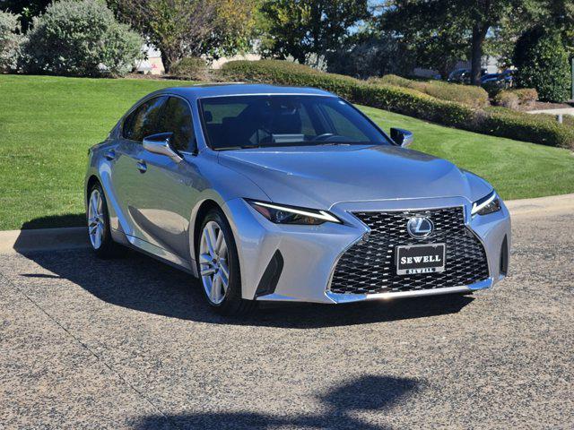 2021 lexus is 300 base