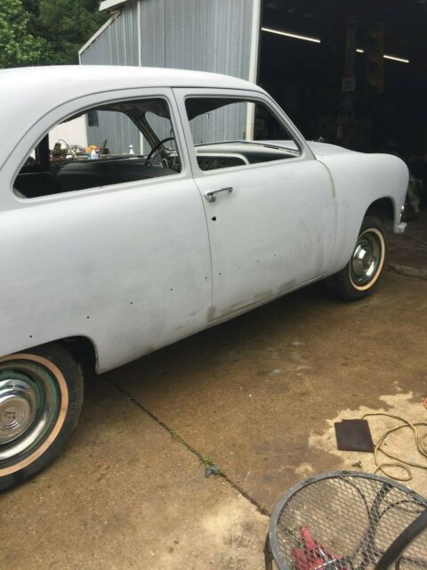 1951 ford custom 2 door not a coupe