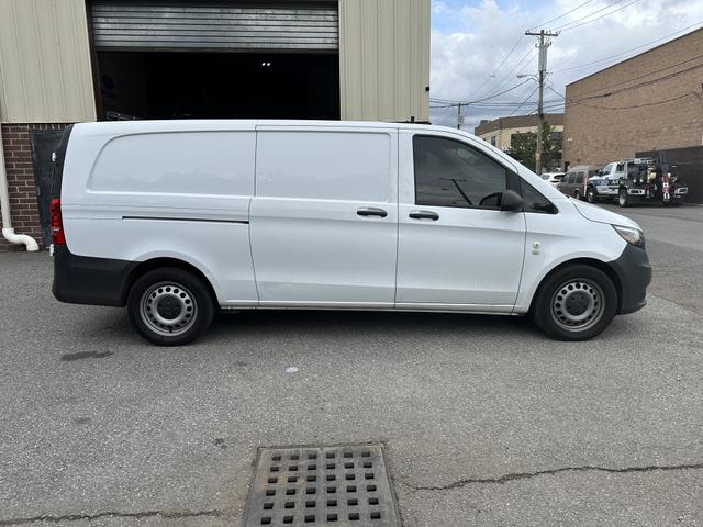 2021 mercedes-benz metris base